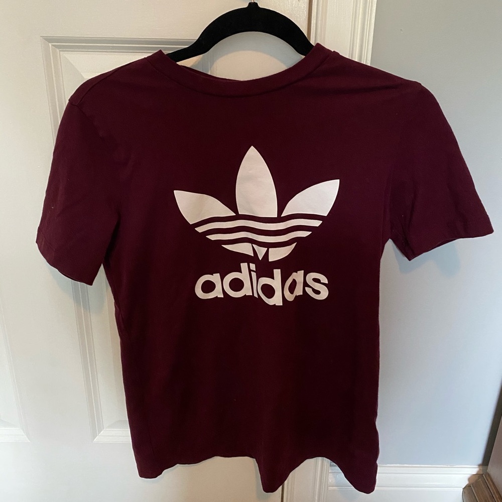 Women’s adidas shirt maroon